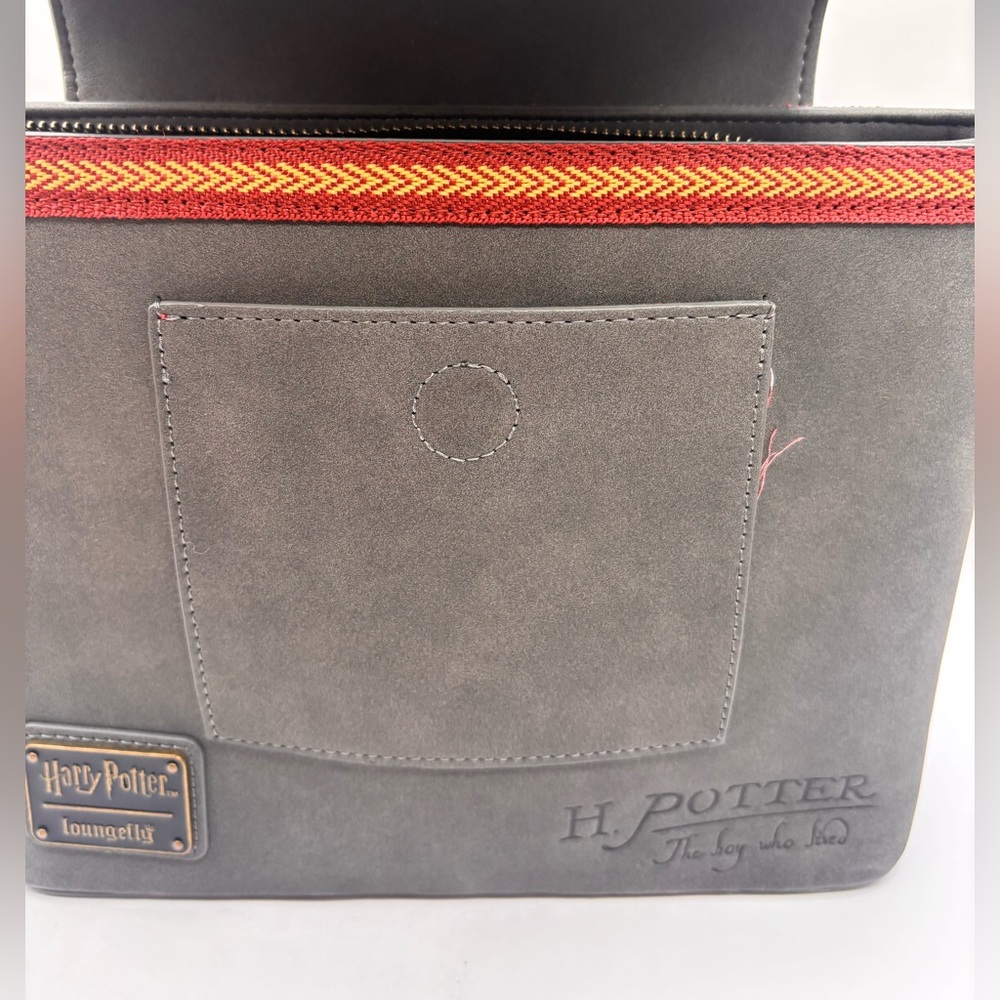Loungefly Harry Potter Convertible Mini Backpack Gray Red READ - Picture 4 of 14